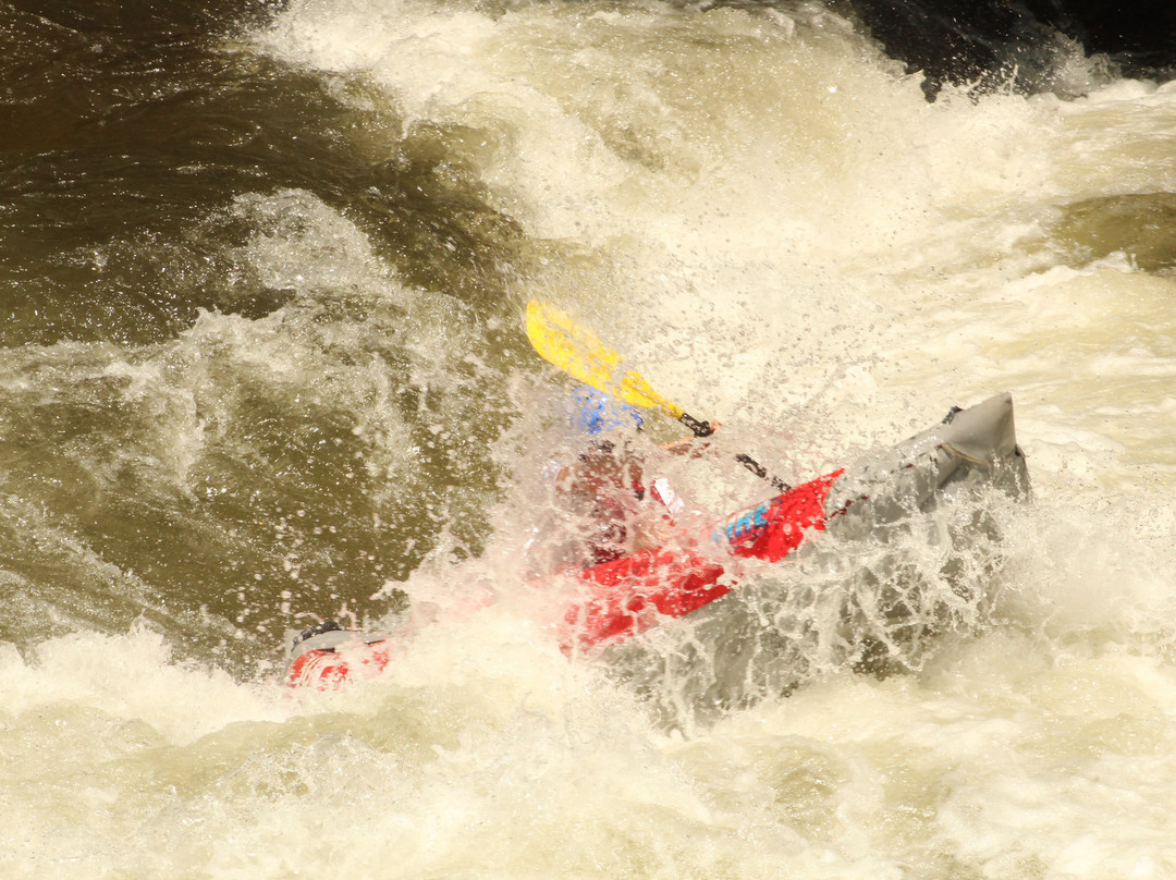 Nantahala Rafting with Adventurous Fast Rivers景点图片