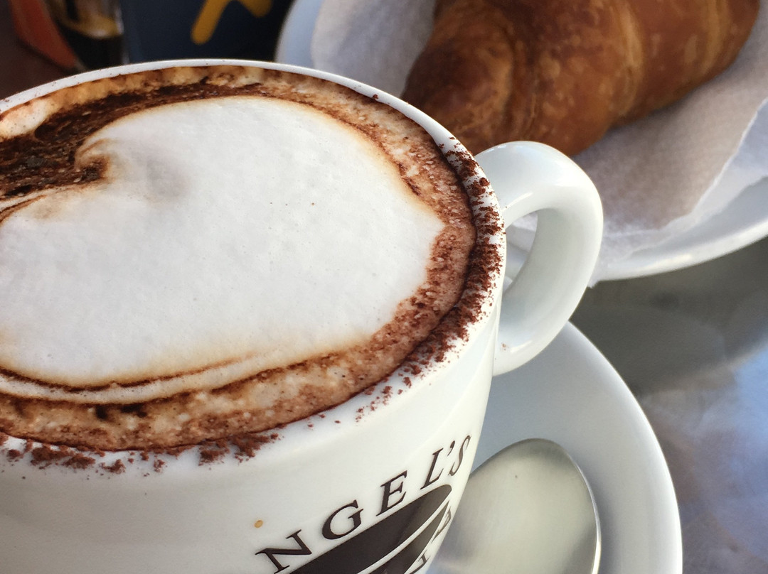 Felline旅游景点-GIROVAGANDO BAR