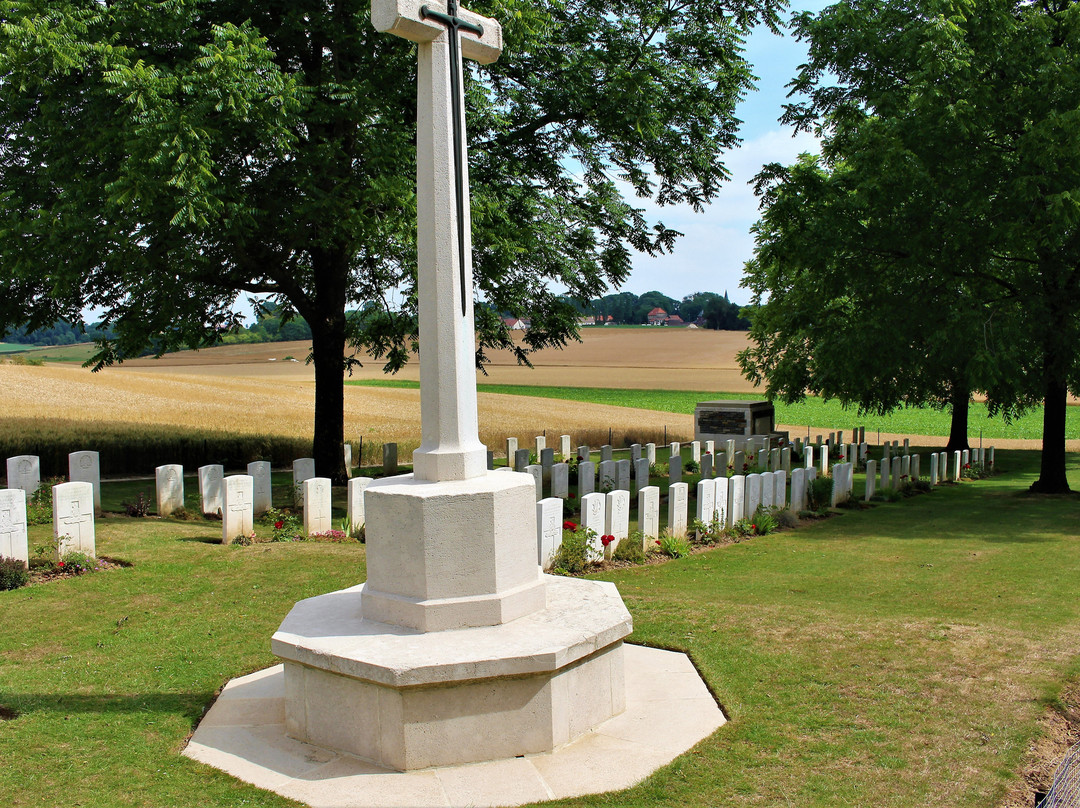 Peake Wood Cemetery景点图片