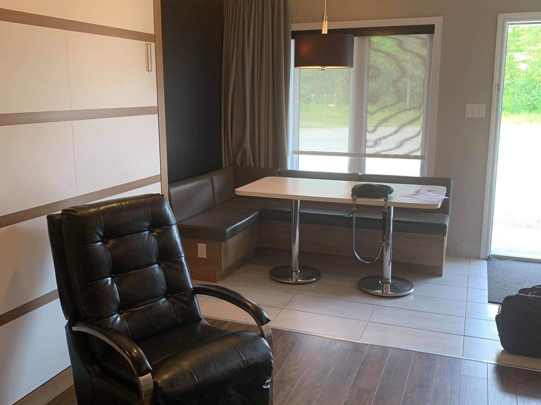 Hotel Marineau Centre主图