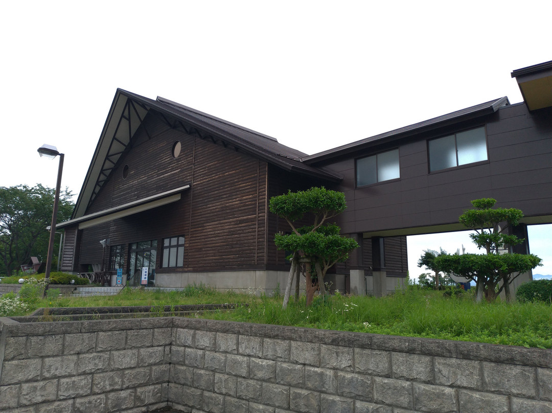 Shinasahi Waterfowl Center-高岛市必去景点