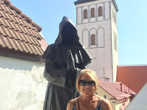 The Dark Side of Tallinn Tours-塔林必去景点