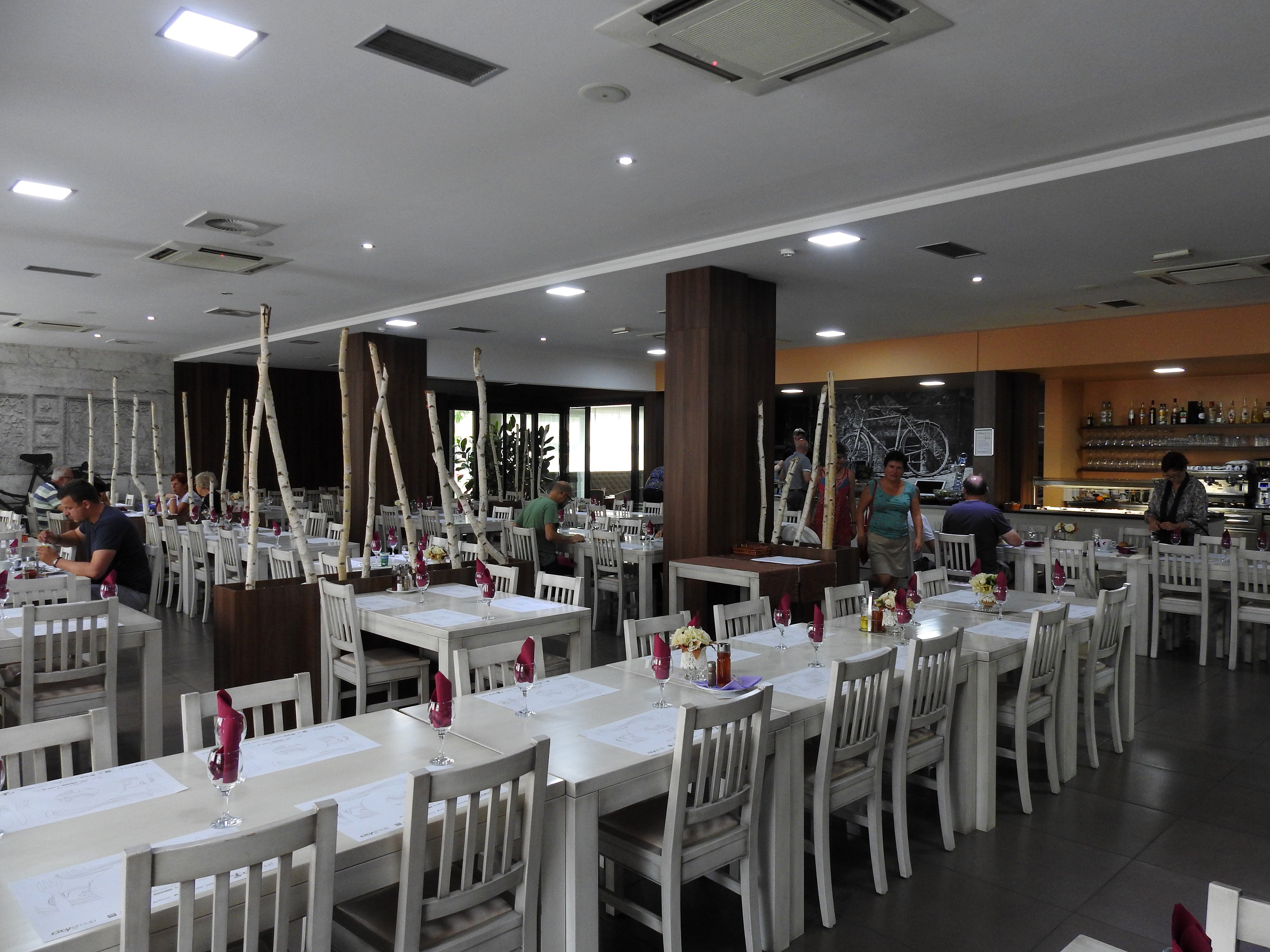 City Hotel Mostar-餐饮