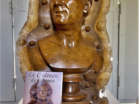 Chateau des Ormes-Les Ormes必去景点