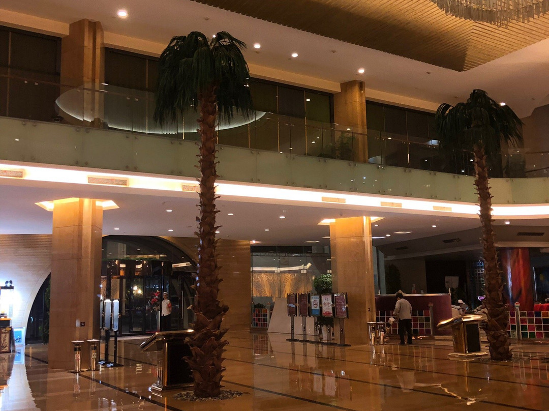 世纪百强武当雅阁国际大酒店主图