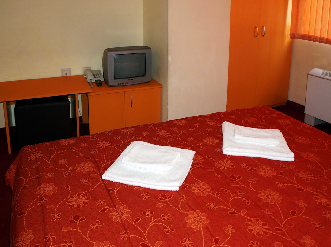 塔诺瓦酒店主图