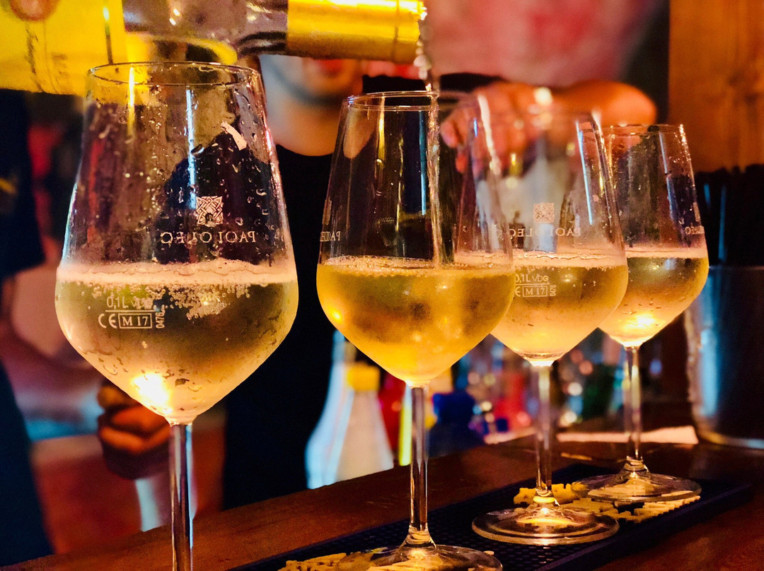 Giarrone Cocktail & Wine bar景点图片