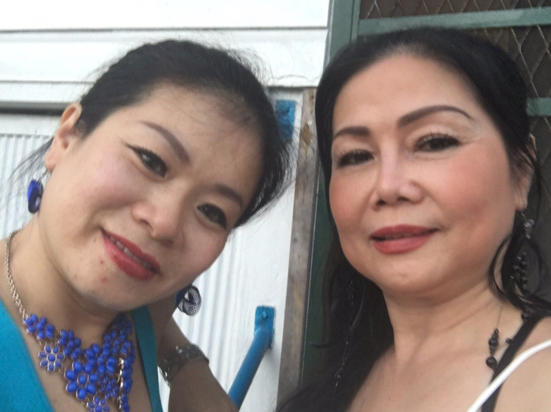 Exemplar Coaches And Limousines-道格拉斯港必去景点