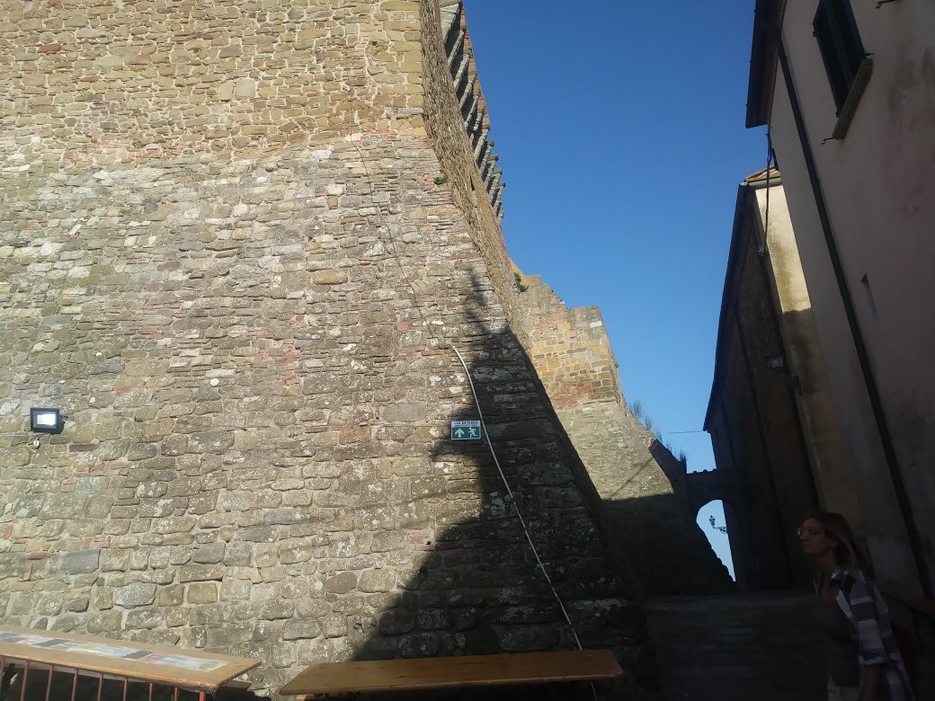 Rocca di Marciano景点图片
