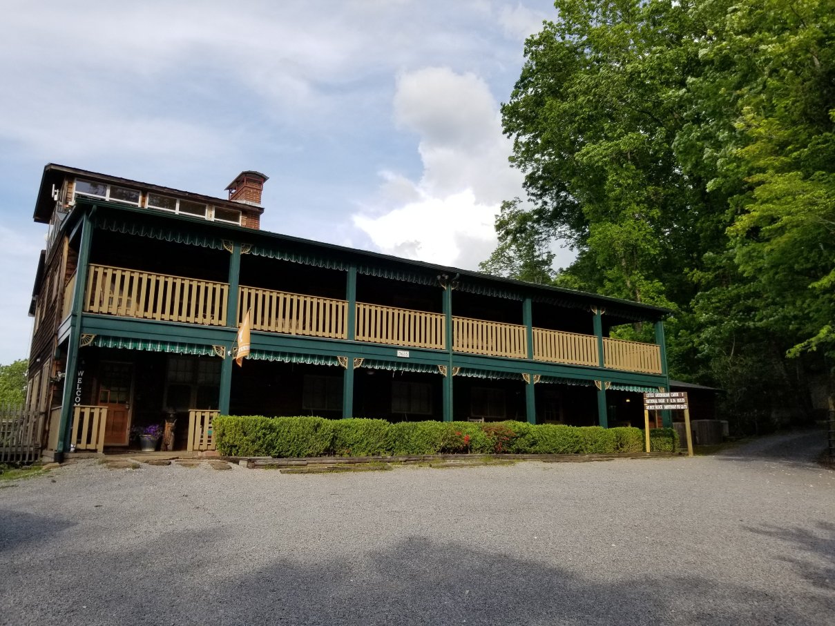 Little Greenbrier Lodge-浴室