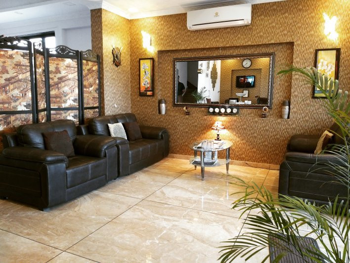 Parvaliya Sani酒店住宿-The Majestic Suites