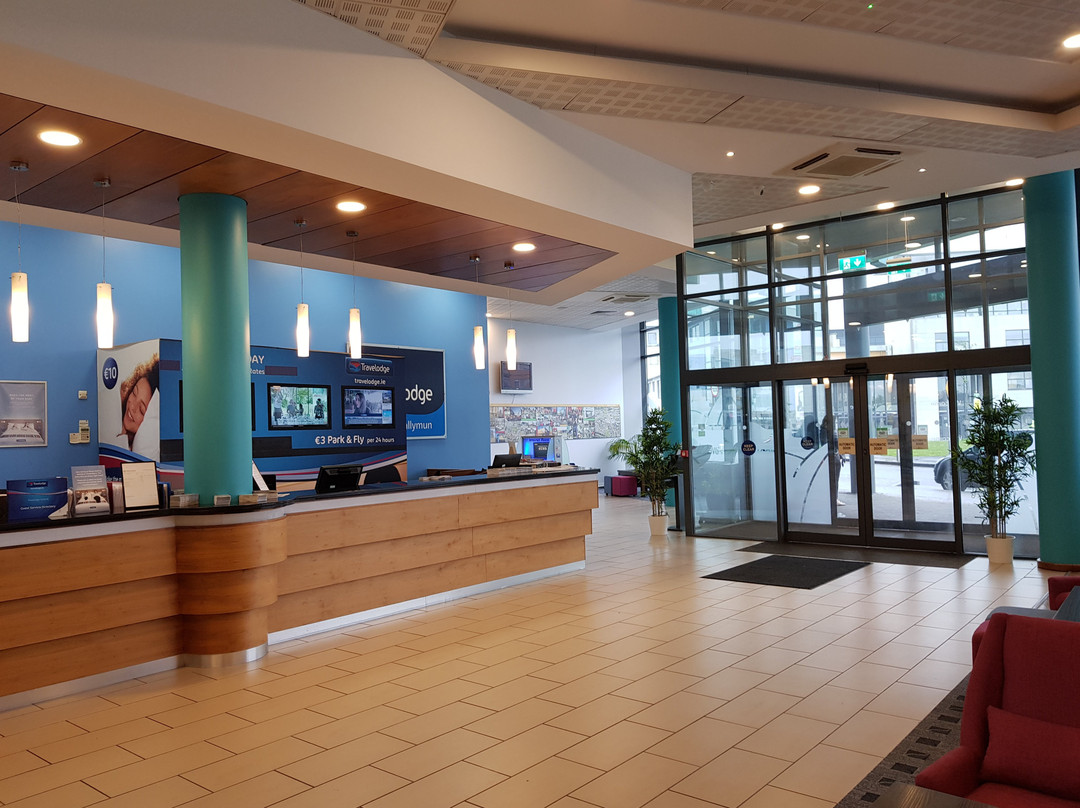 鲍尔姆旅行住宿都柏林机场酒店主图