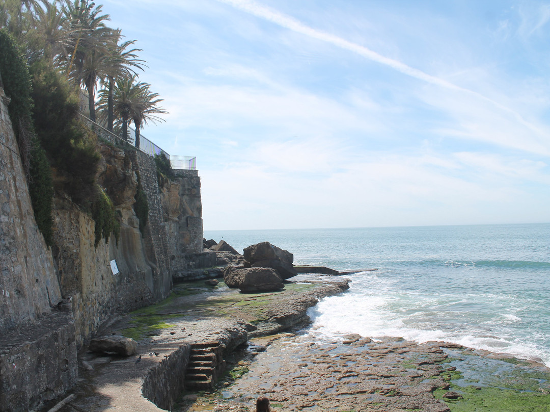 Praia da Azarujinha景点图片