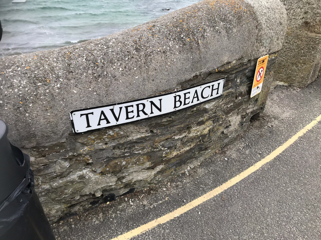 Tavern Beach景点图片