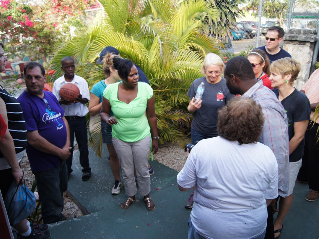 Richie's Transportation Services-拿骚必去景点