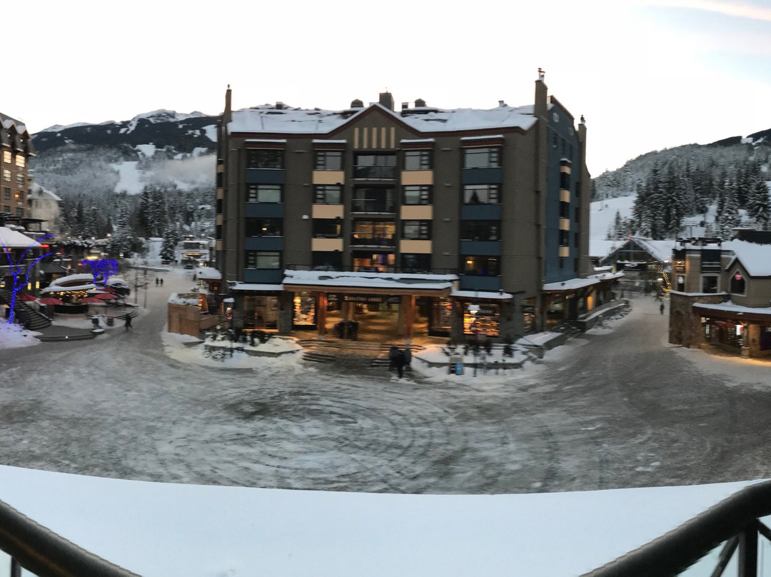 水晶套房酒店主图