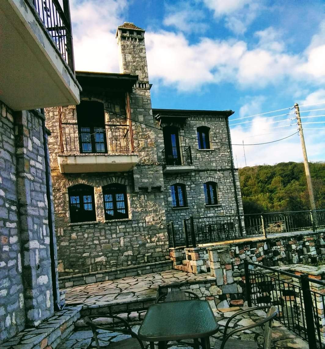 Aiolides Traditional Homes-官方