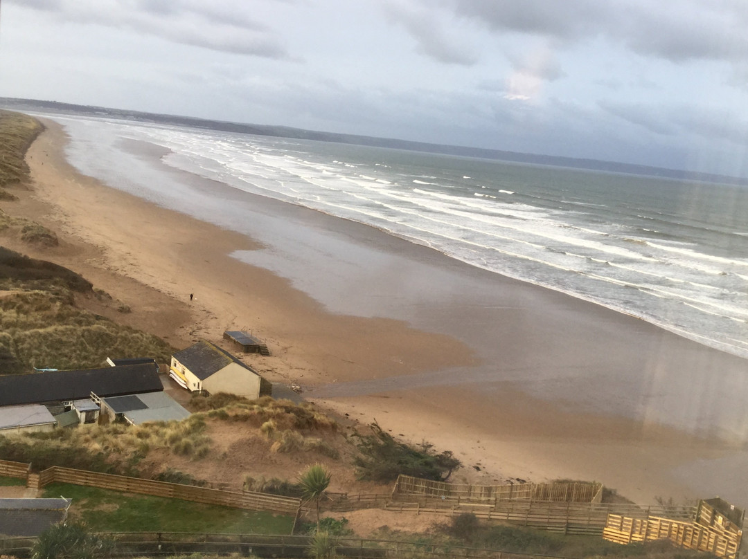 桑顿沙滩酒店主图