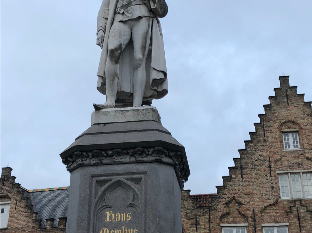 Hans Memling Statue