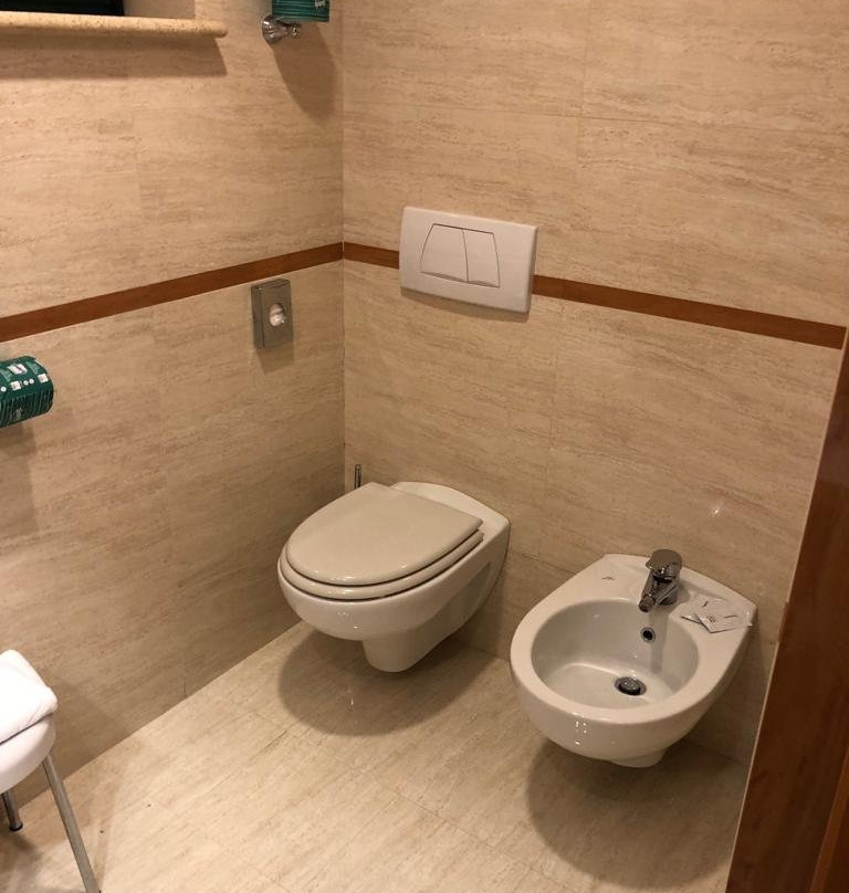 贝斯特韦斯特维泰伯酒店主图