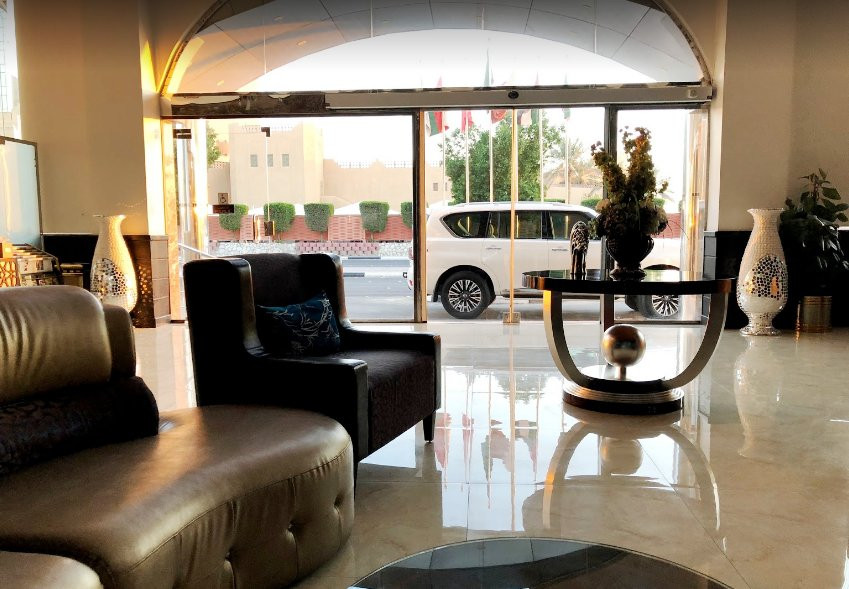 Garden Plaza Hotel主图