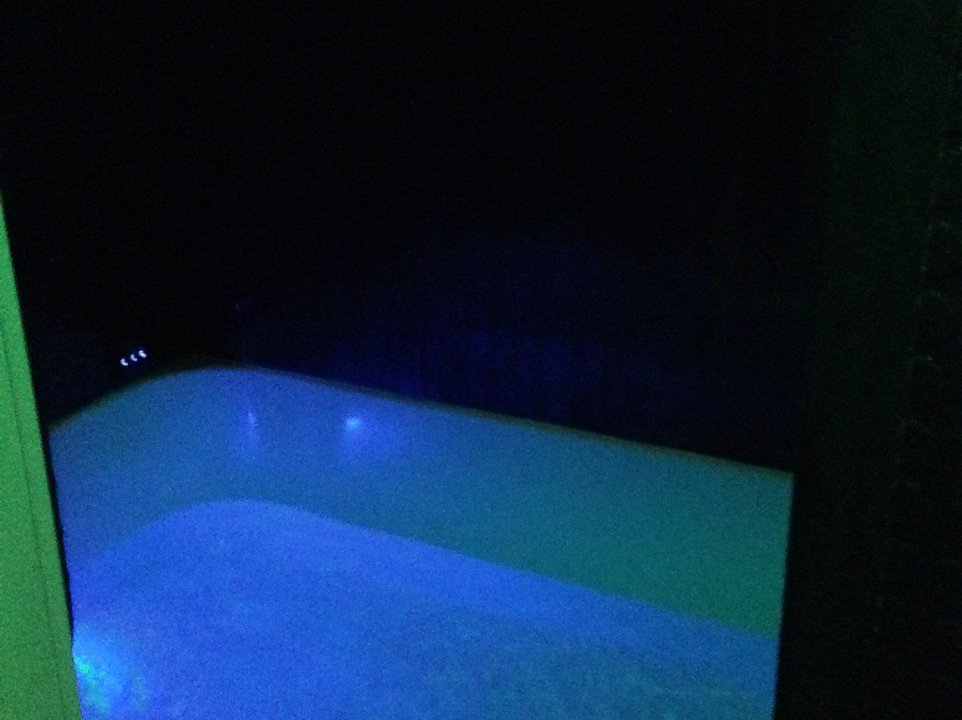 Yemanjá Therapy-伯恩茅斯必去景点