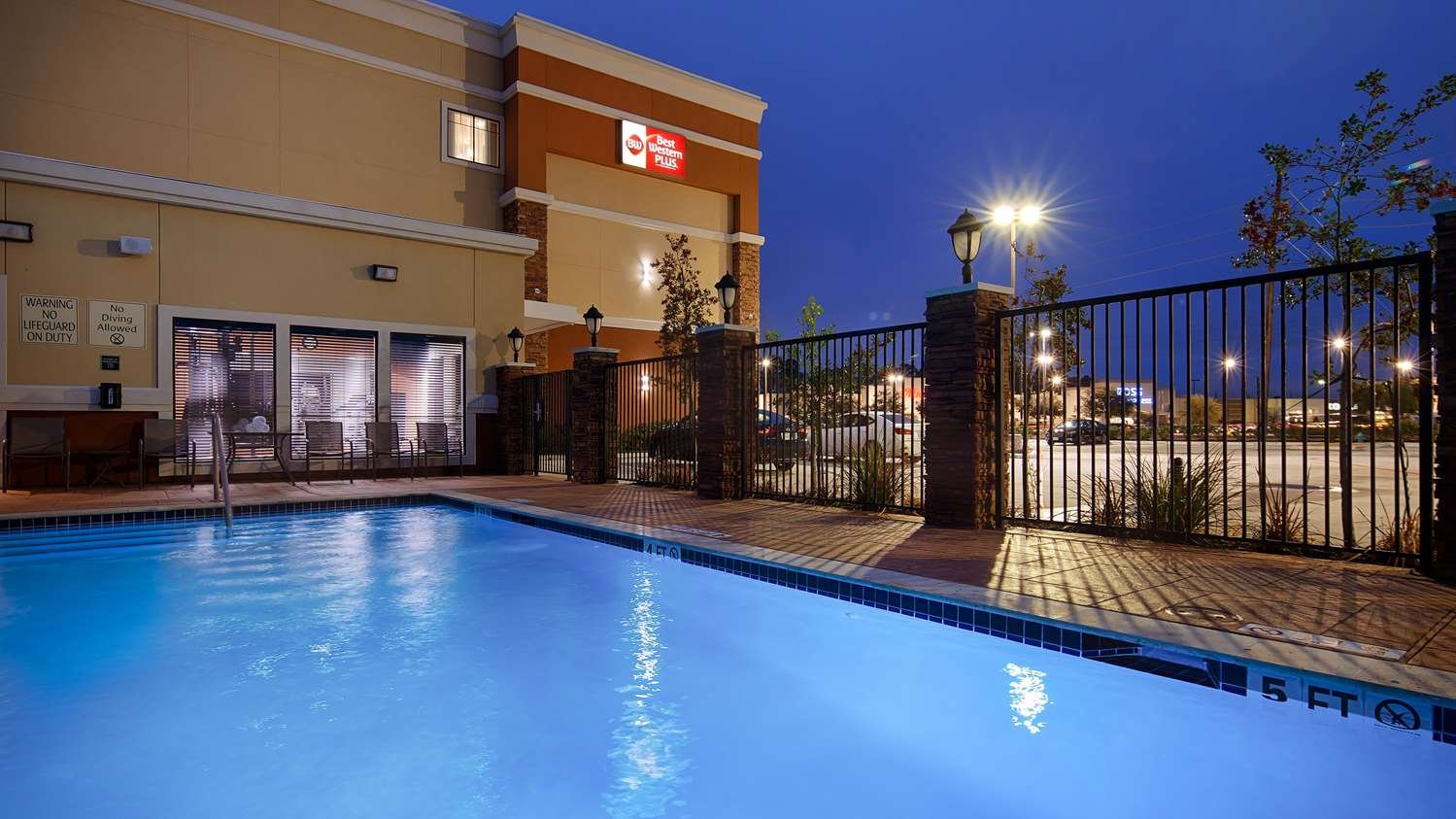 Best Western Plus Spring Inn & Suites-官方