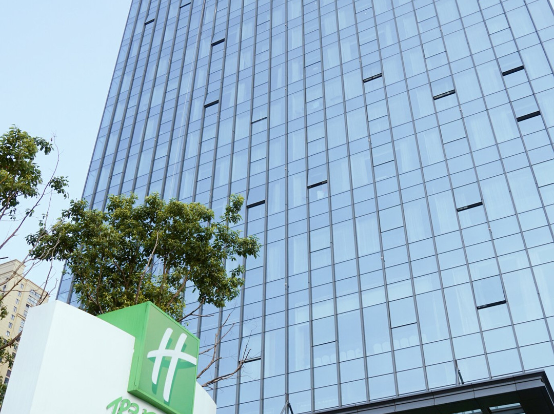 翠屏新港假日酒店主图