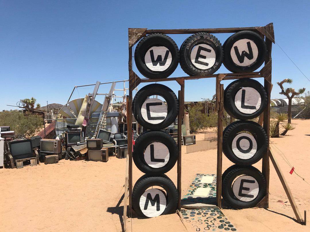 Noah Purifoy Desert Art Museum-约书亚树必去景点