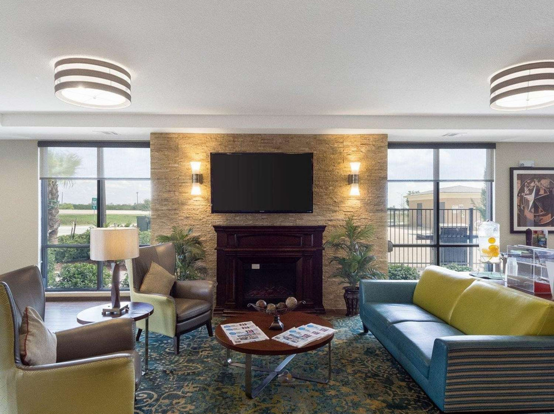 Comfort Inn & Suites Victoria North主图