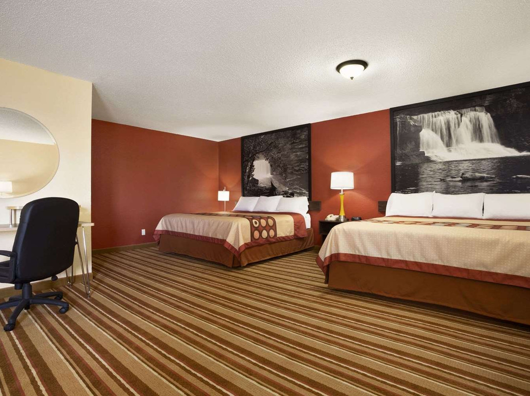 Super 8 by Wyndham Mattoon主图