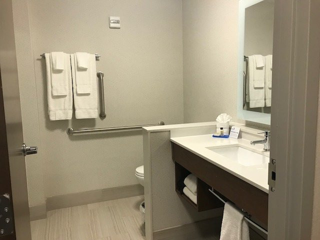 Holiday Inn Express & Suites North Brunswick By IHG主图
