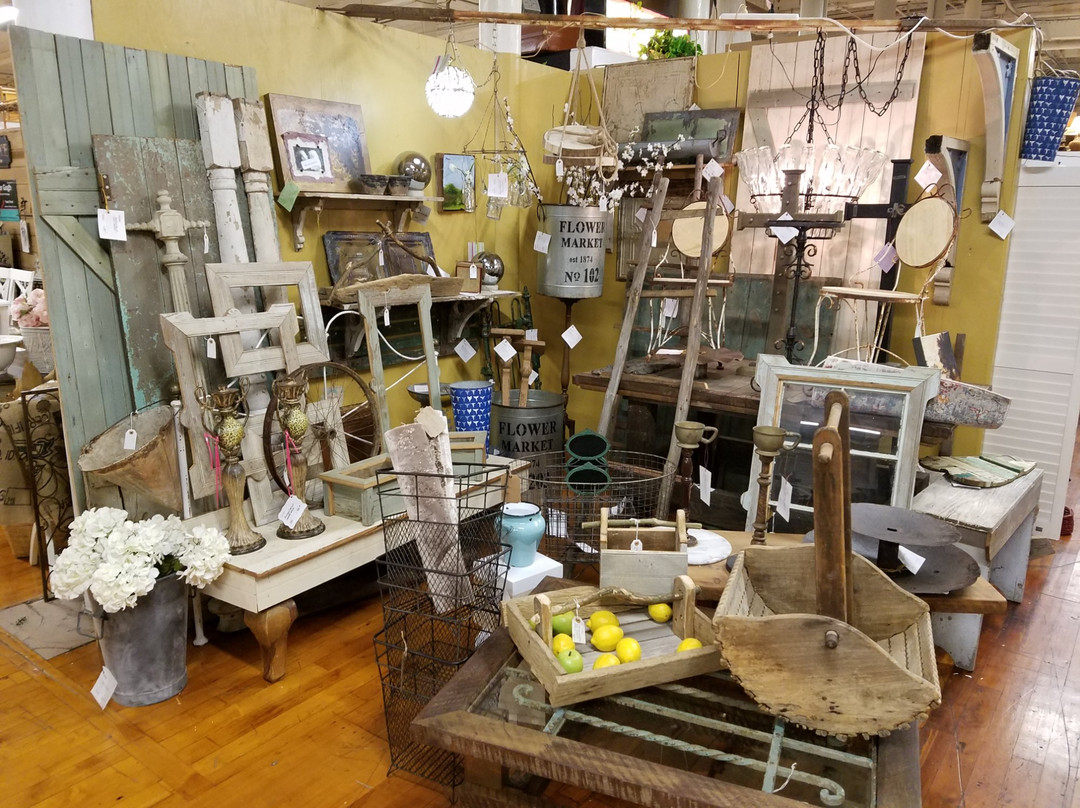 Catawba River Antique Mall景点图片