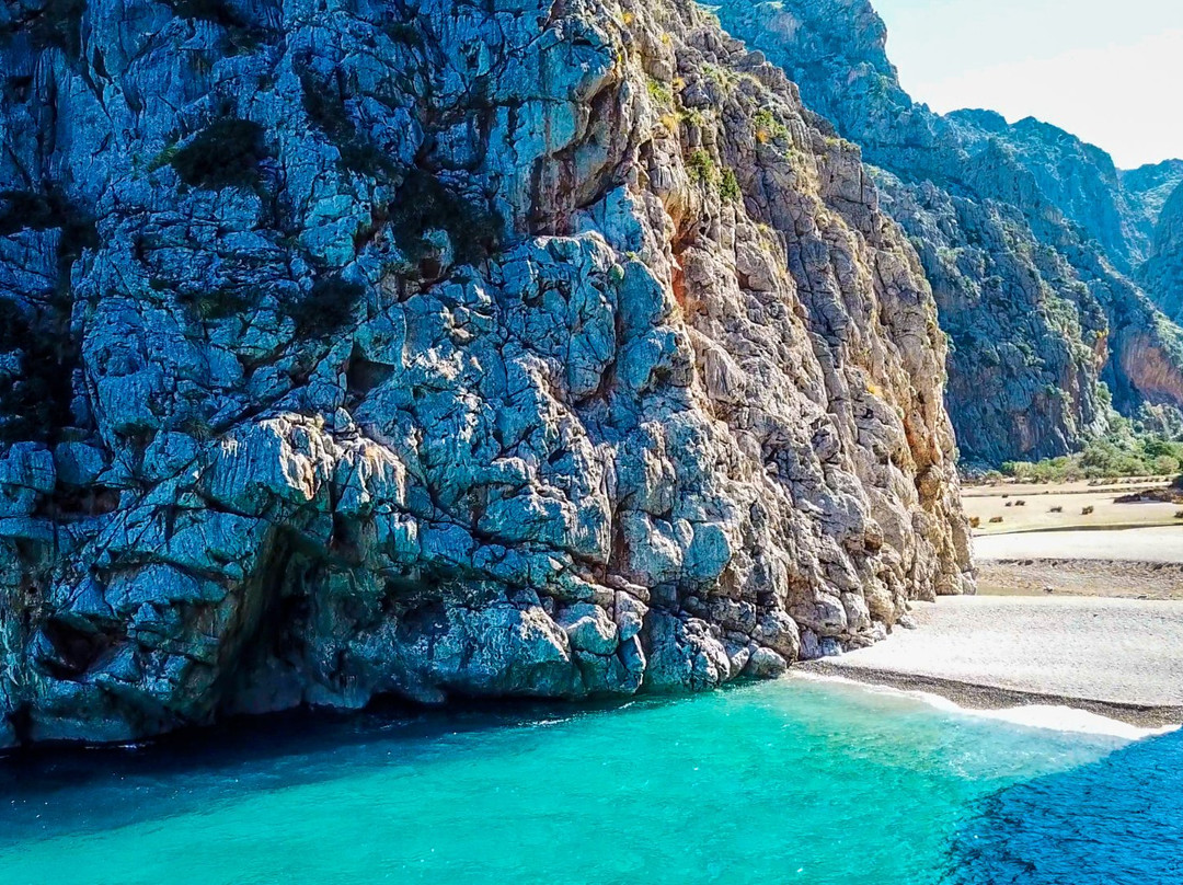 Rock and Water Mallorca-柳奇马约尔必去景点