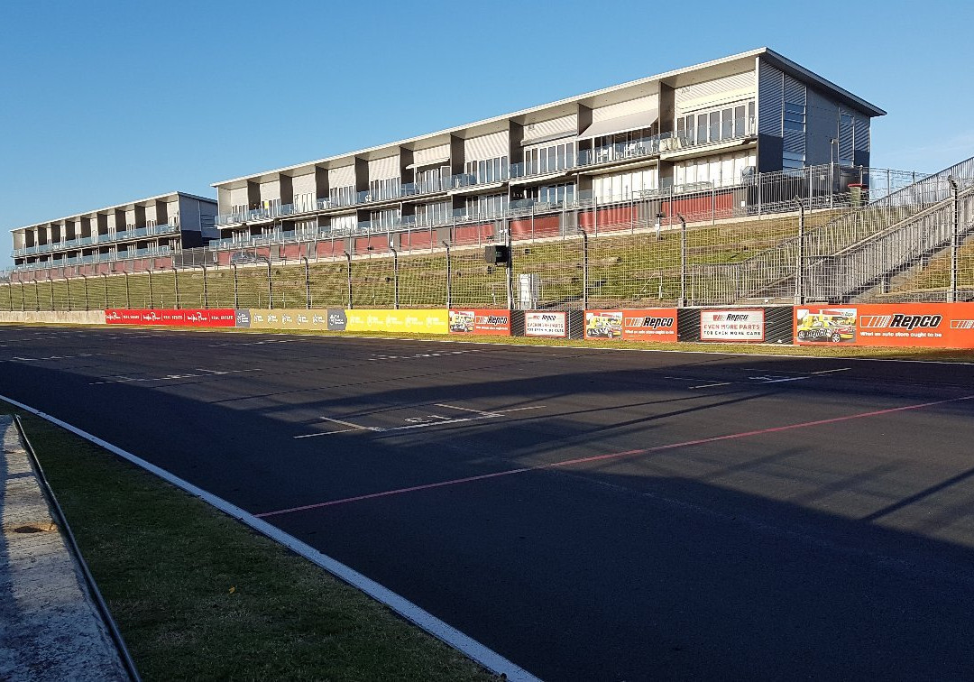 Hampton Downs Motorsport Park景点图片