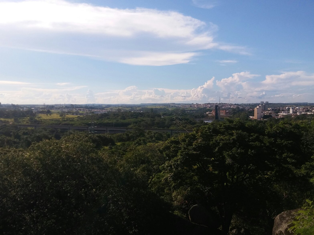 Monumento à Padroeira - Nossa Senhora do Monte Serrat景点图片