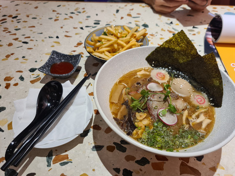 Takeshi Noodle Bar主图