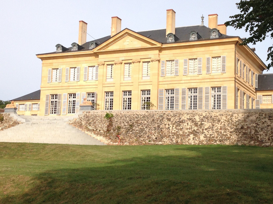 Château de Saint Aubin Sur Loire-Bourbon-Lancy必去景点