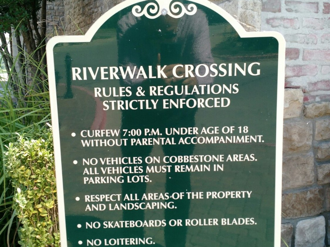 Riverwalk Crossing-塔尔萨必去景点