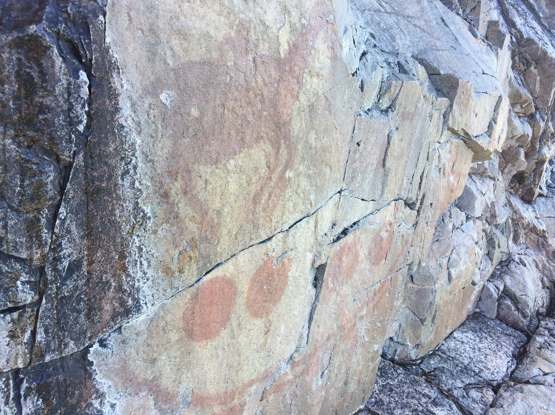 Agawa Rock Pictographs-Wawa必去景点