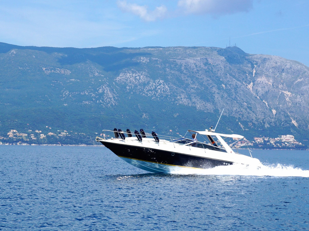 Corfu/Paxos Motor Yacht景点图片