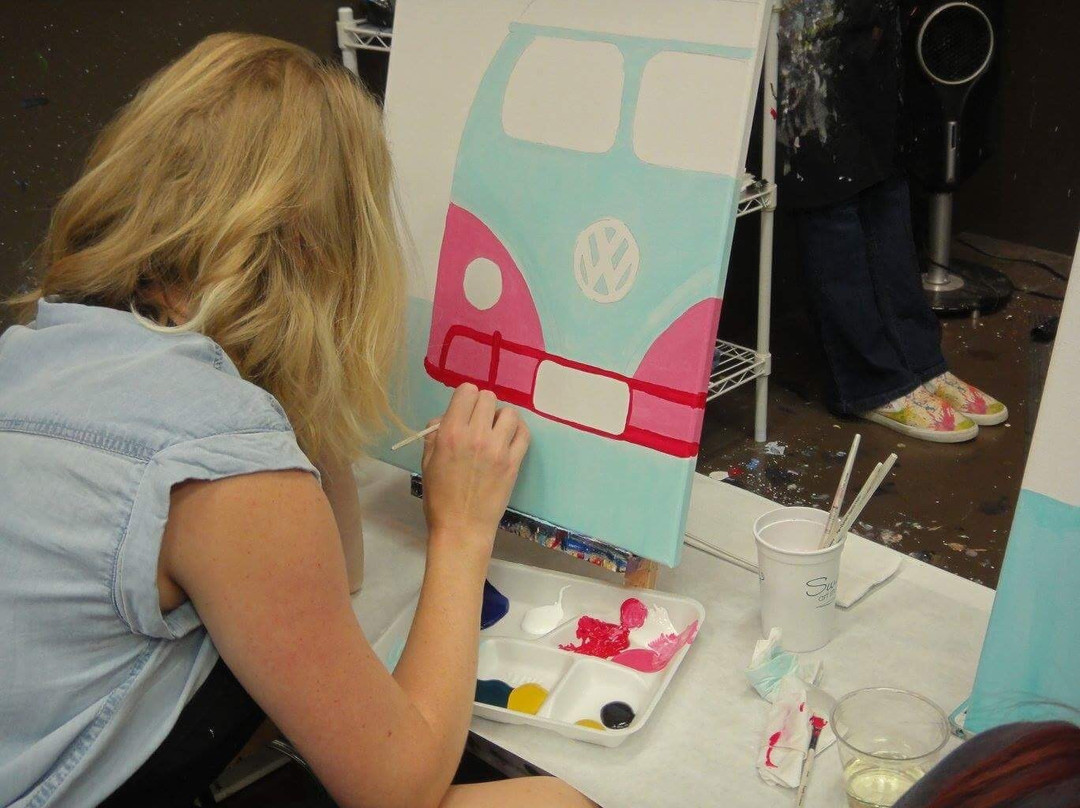 Swirlz Art Studio-克拉克斯维尔必去景点