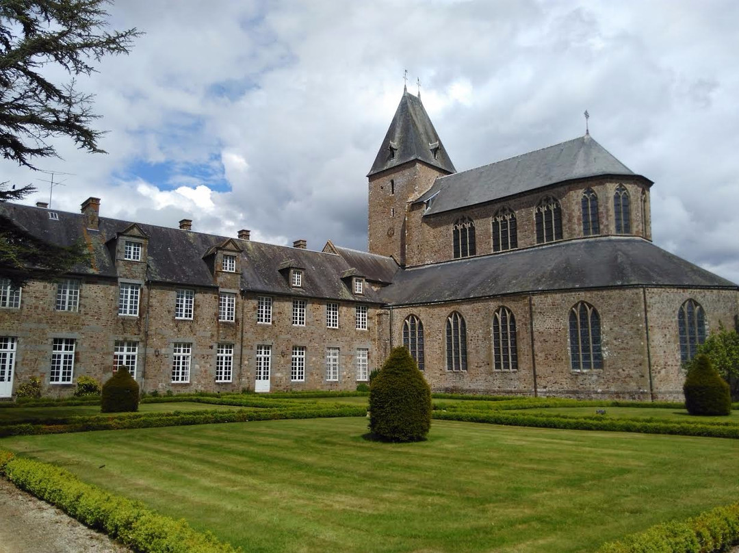 Lonlay-l'Abbaye旅游攻略图片