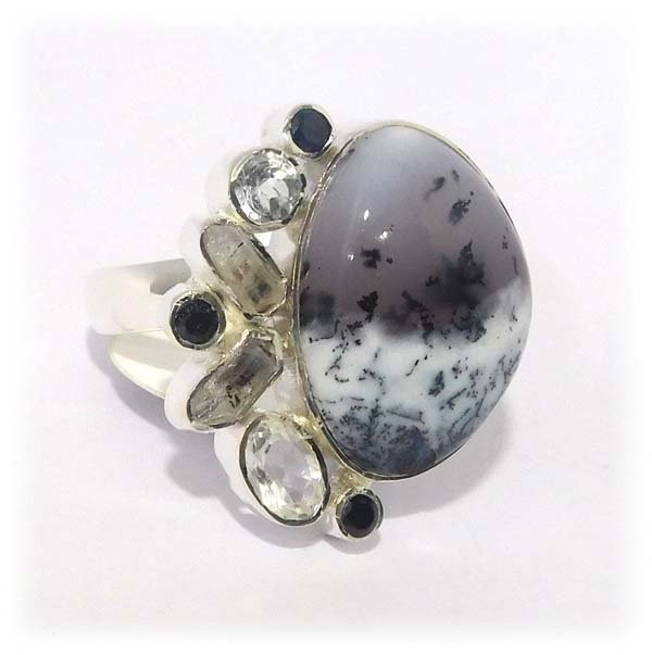 Floating Lotus-罗克波特必去景点