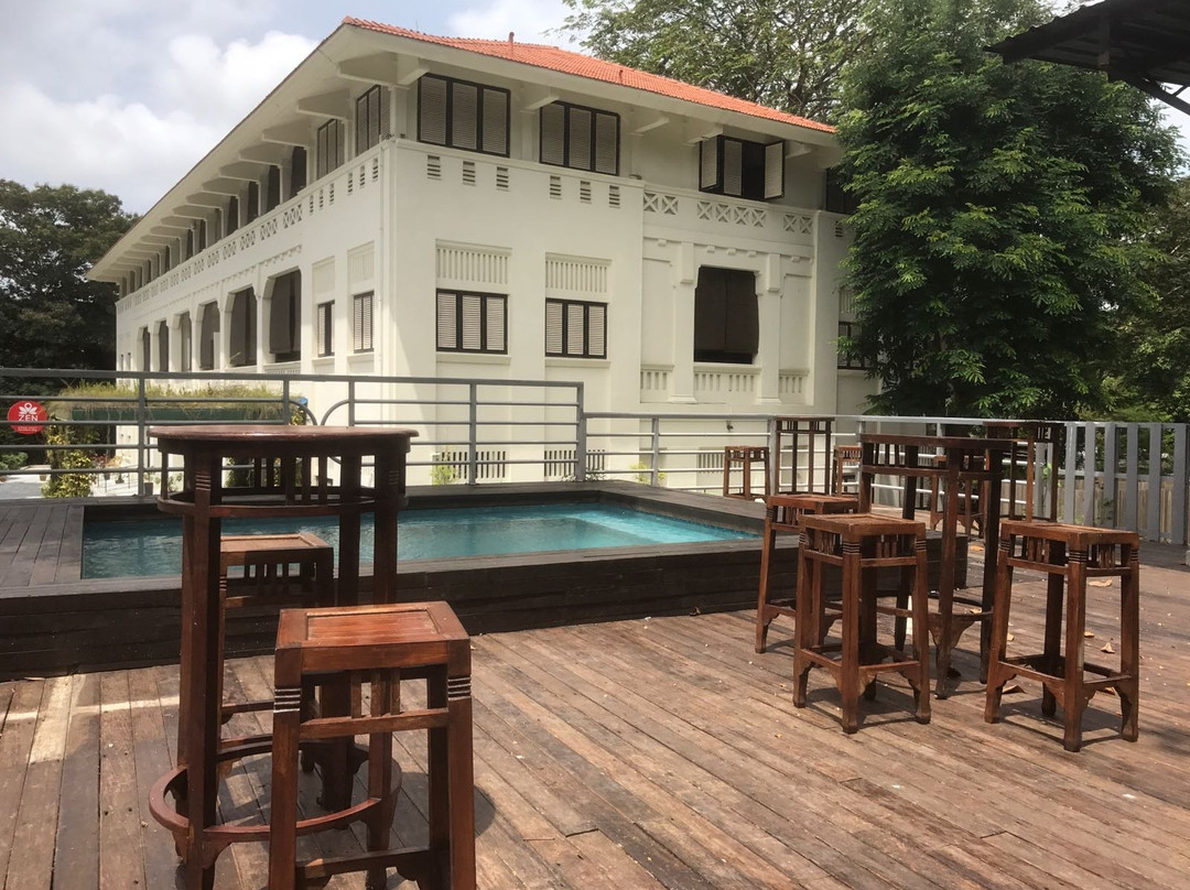 乌敏岛餐馆和美食-Cedro Bar & Bistro