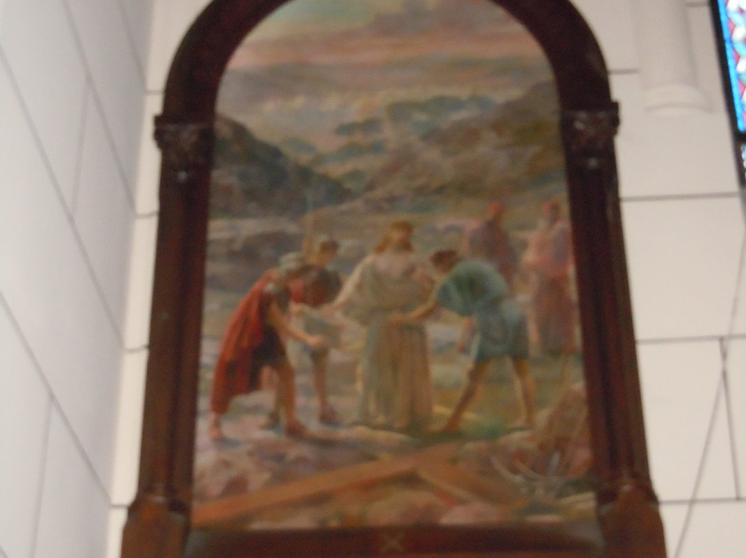 Eglise Saint Pierre-塞纳河畔纳伊必去景点