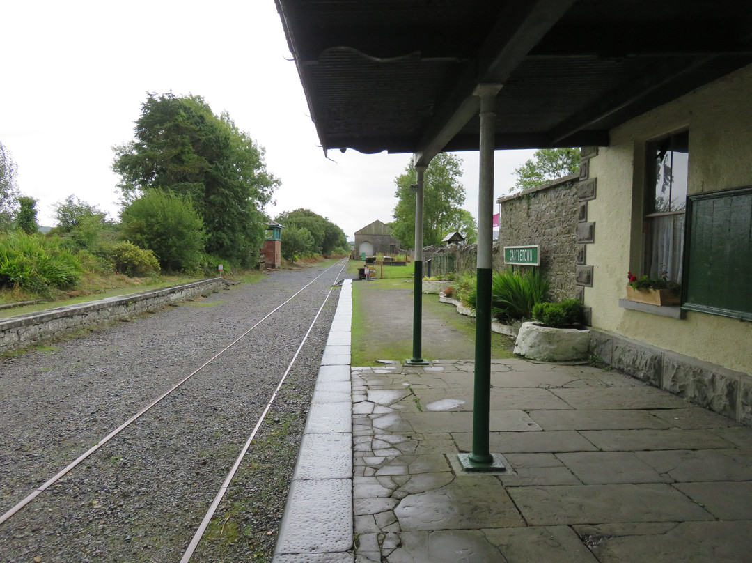 Ballyglunin Railway Station景点图片