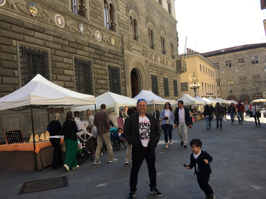 Mercato di Piazza del Duomo-皮斯托亚必去景点