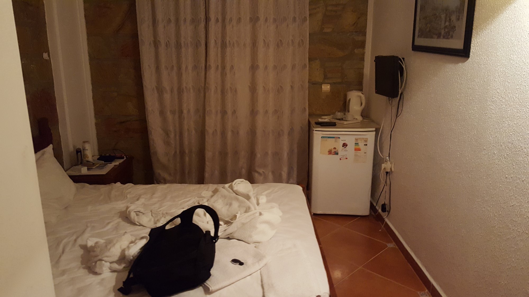 Four Seas Hotel-官方