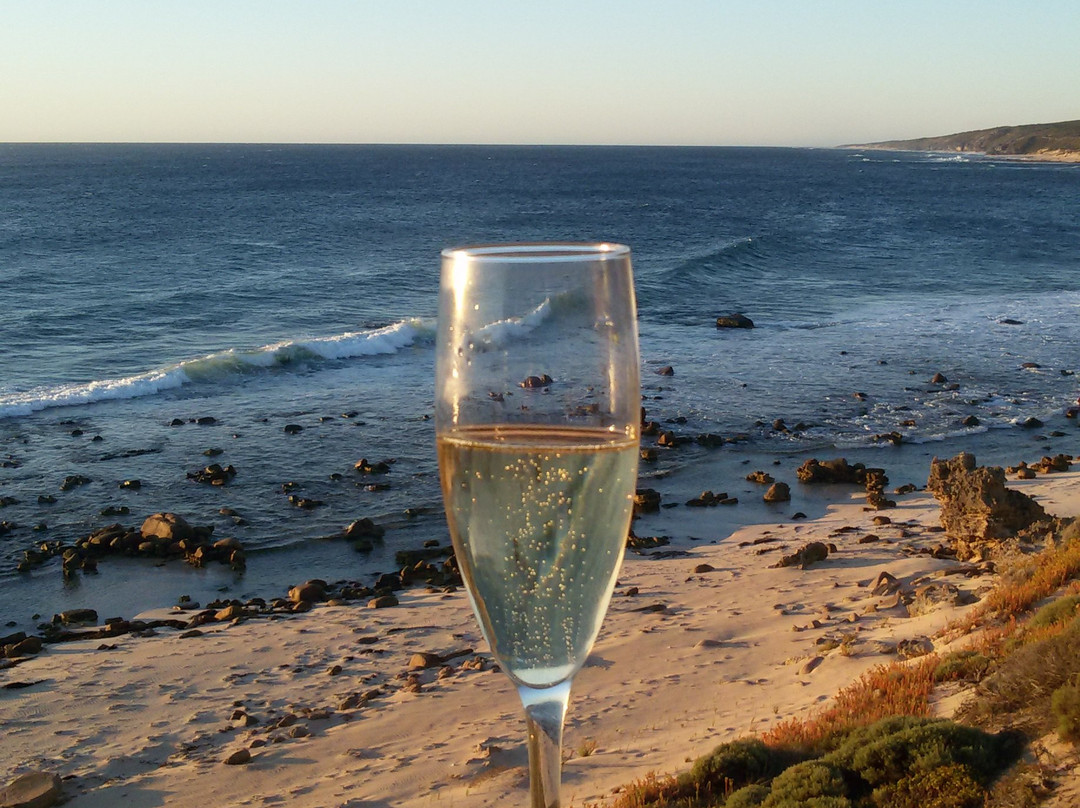 Cape to Cape Wine Tours & Charters景点图片